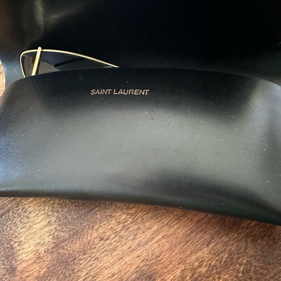 Saint Laurent Sunglasses Cat Eye - Picture 6 of 8